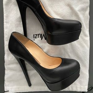 Platform pumps 7